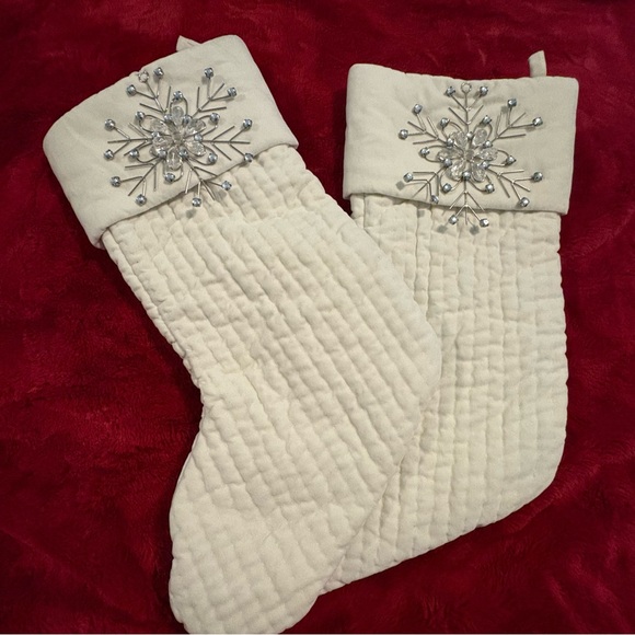 Pottery Barn Ivory Channel Quilted Lined Holiday Stockings Crystal Snowflakes x2 - Picture 6 of 16